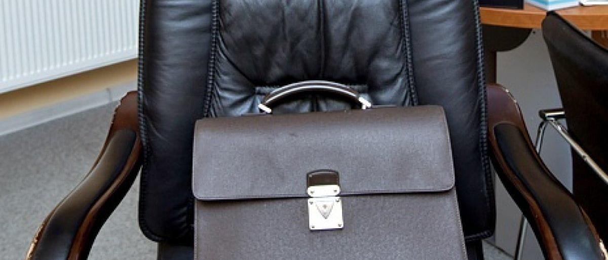 Осужденная за мошенничество Яна Тамбовская лишилась депутатства в Думе Петропавловска